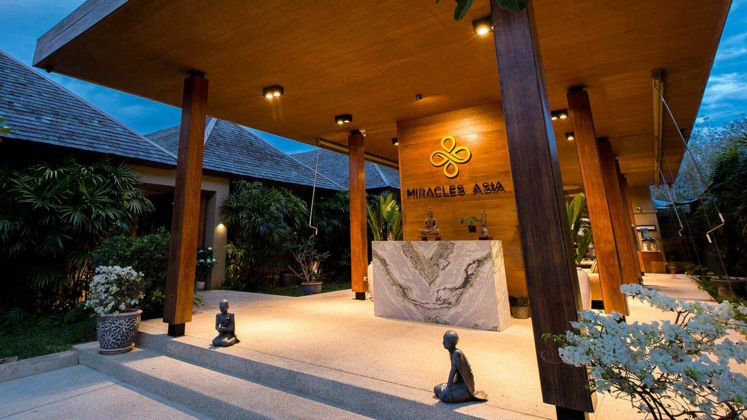 Miracles Asia - Main Lobby
